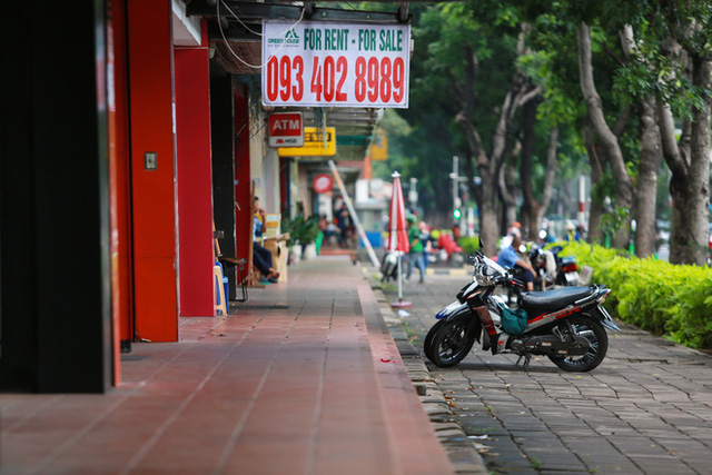 'Phố Hàn Quốc' ở Sài Gòn cửa đóng then cài, đìu hiu, xơ xác đến khó tin FnB Việt Nam