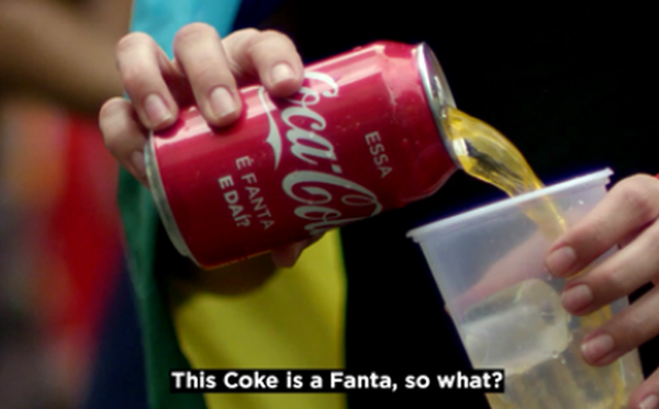 [Case study] Chỉ in thêm 1 câu slogan, tốn 0 đồng chi phí marketing, Coco-Cola tạo ra cú nổ truyền thông tại Brazil bằng cách nào?