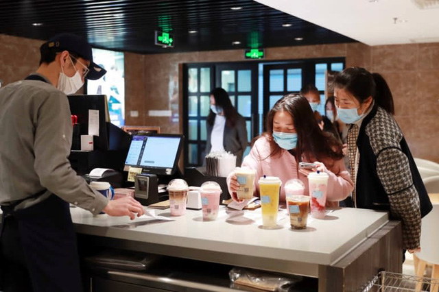 Cú lừa lịch sử của 'Starbucks Trung Quốc': Sự vỡ vụn của mô hình kinh doanh tăng trưởng bất chấp, không màng tới lợi nhuận FnB Việt Nam